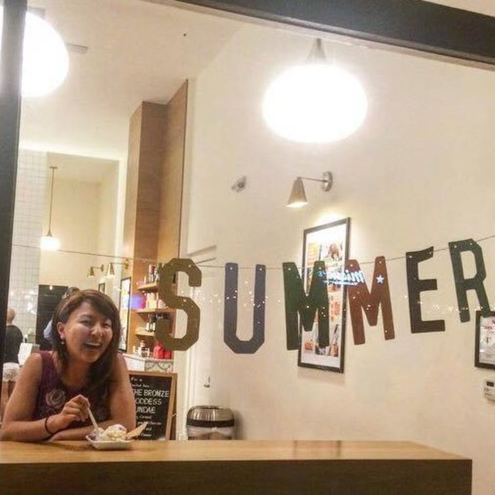 Meet your Posher, Emily